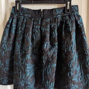 Alice and Olivia green black shimmer pleated flare skirt Size 6 floral poufy